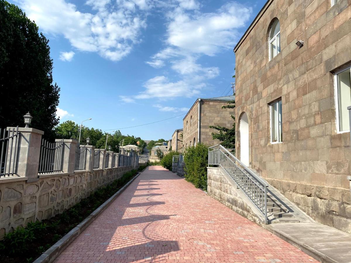 Hotel Basen Sisian Exterior photo