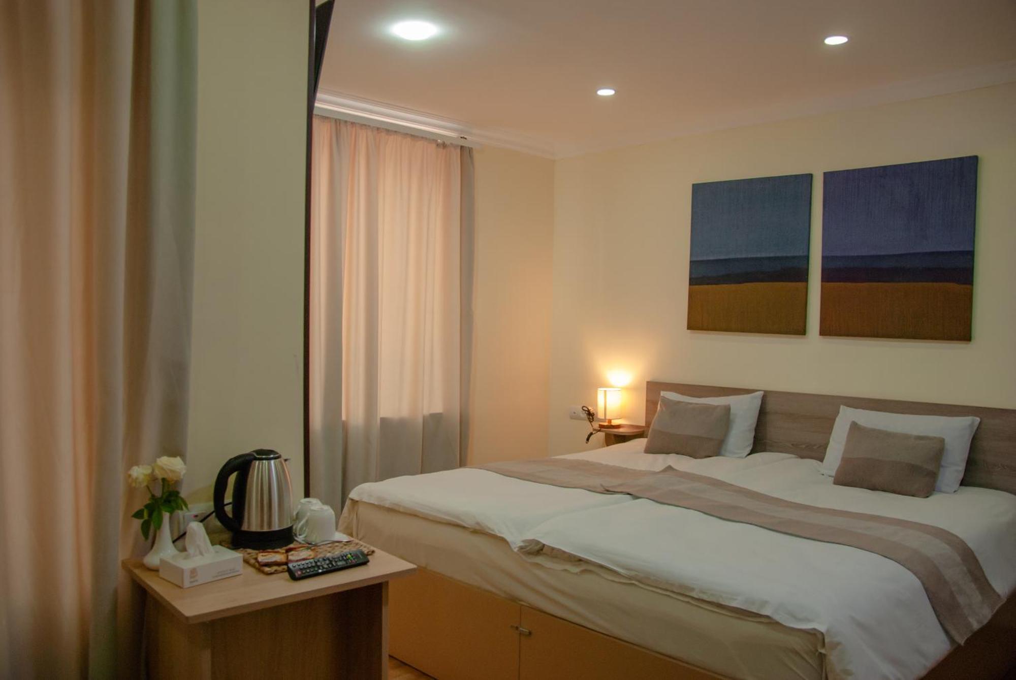 Hotel Basen Sisian Exterior photo